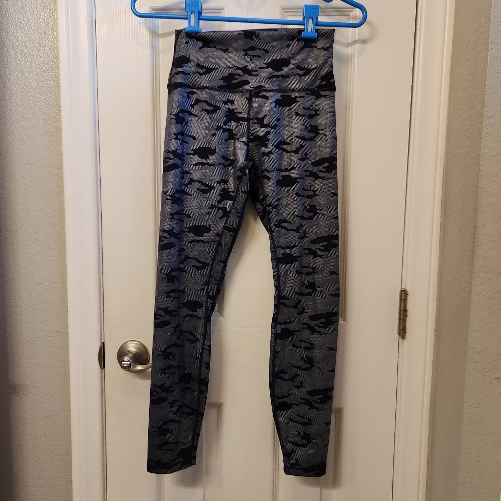 Zyia silver and blue camo leggings size 6-8